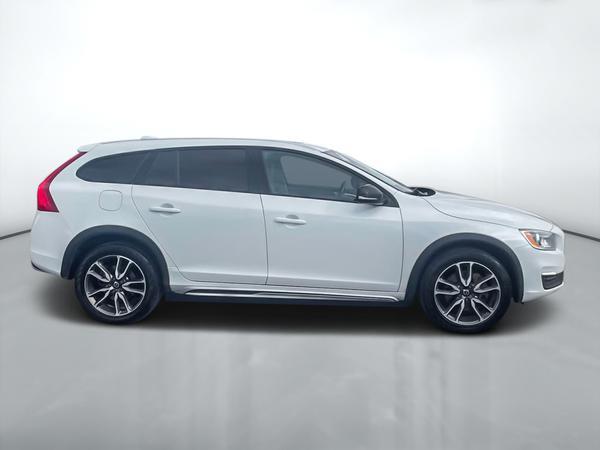 volvo V60 Cross Country 2017 - 9