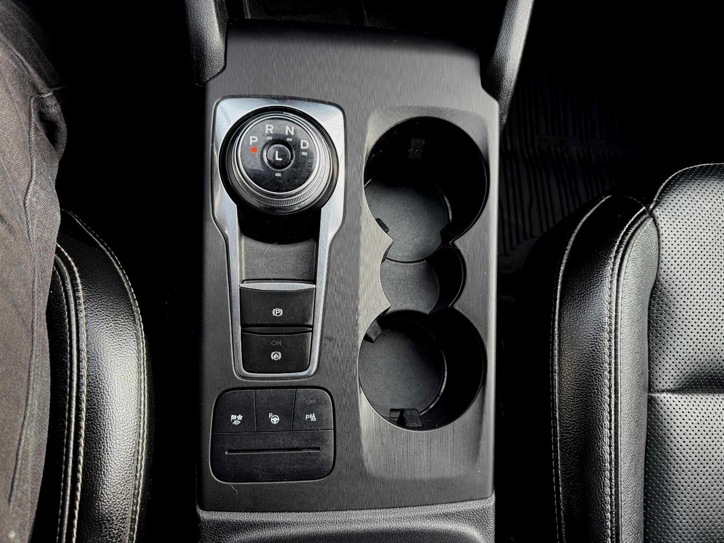 ford Escape 2020 - 18