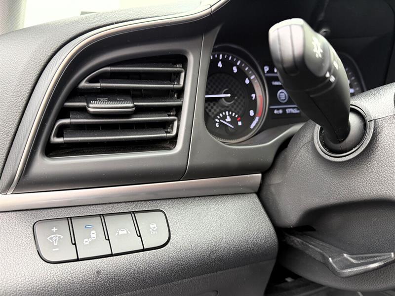 hyundai Elantra 2020 - 19