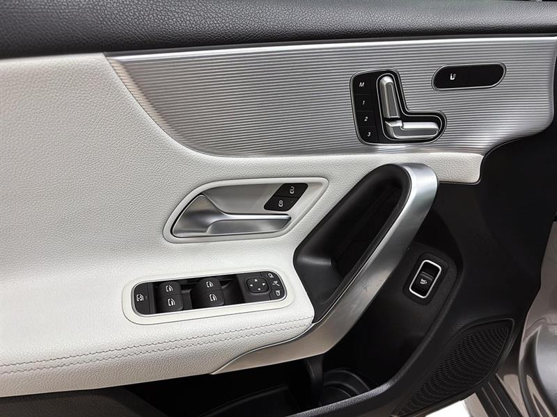 mercedes-benz A-Class 2020 - 9