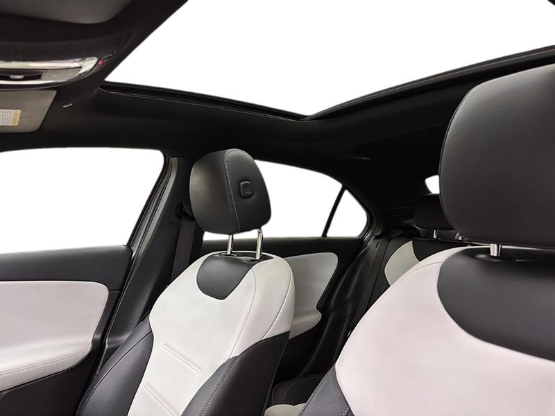 mercedes-benz A-Class 2020 - 12