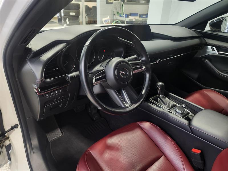 mazda Mazda3 2023 - 11