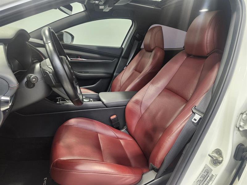 mazda Mazda3 2023 - 13