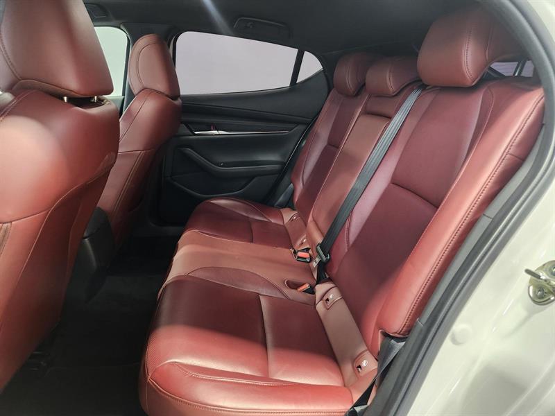 mazda Mazda3 2023 - 28