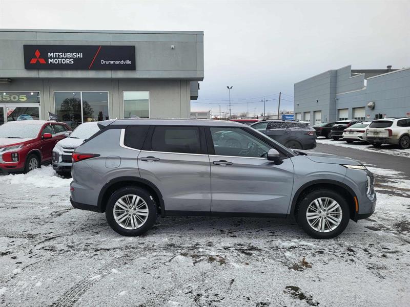 mitsubishi Outlander 2024 - 2