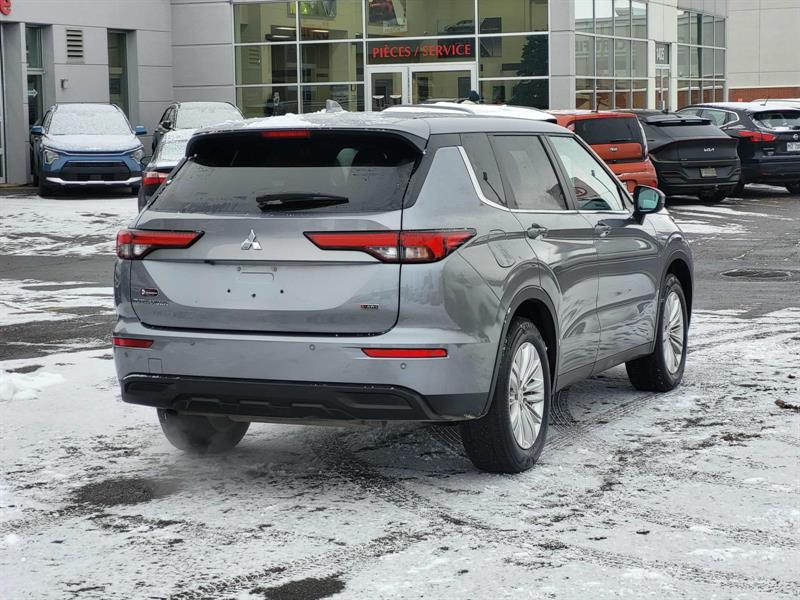 mitsubishi Outlander 2024 - 3