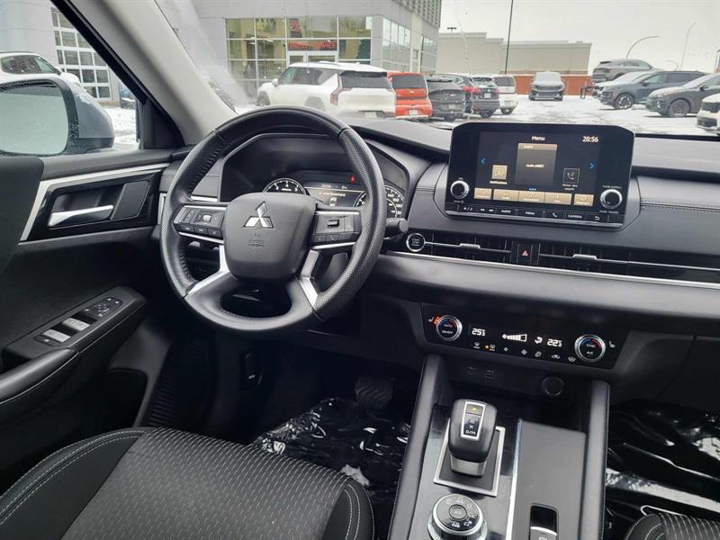 mitsubishi Outlander 2024 - 9