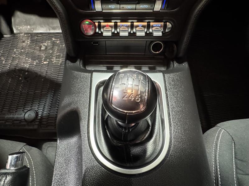 ford Mustang 2021 - 23