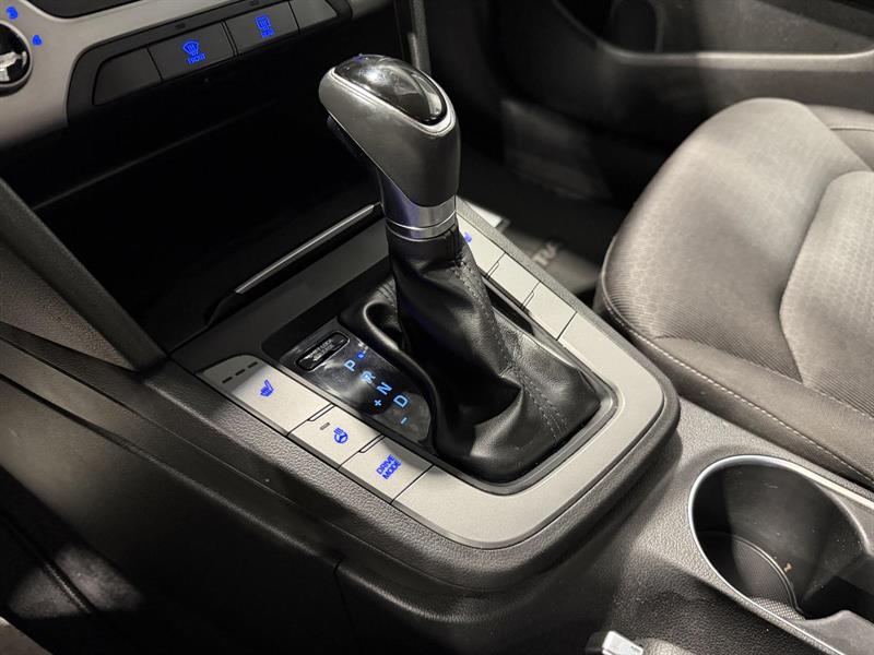 hyundai Elantra 2018 - 17