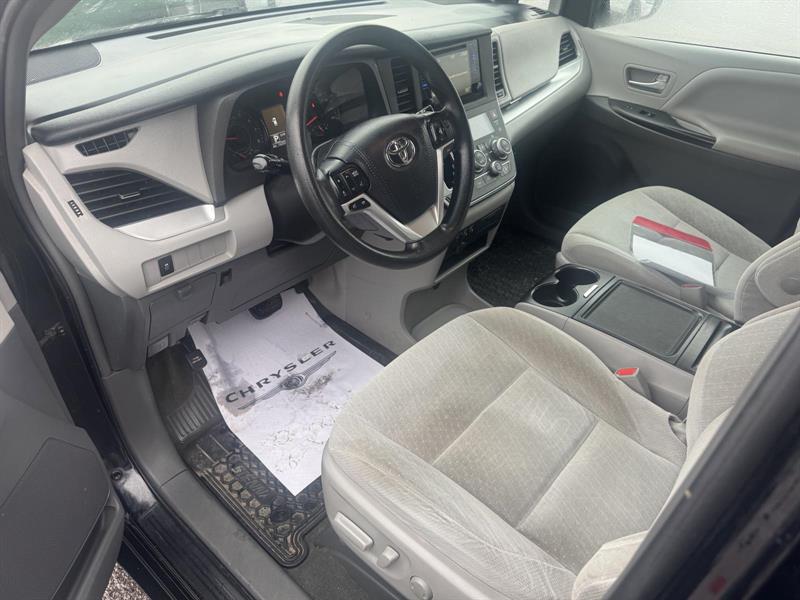 toyota Sienna Le 2017 - 7