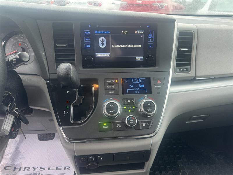 toyota Sienna Le 2017 - 10