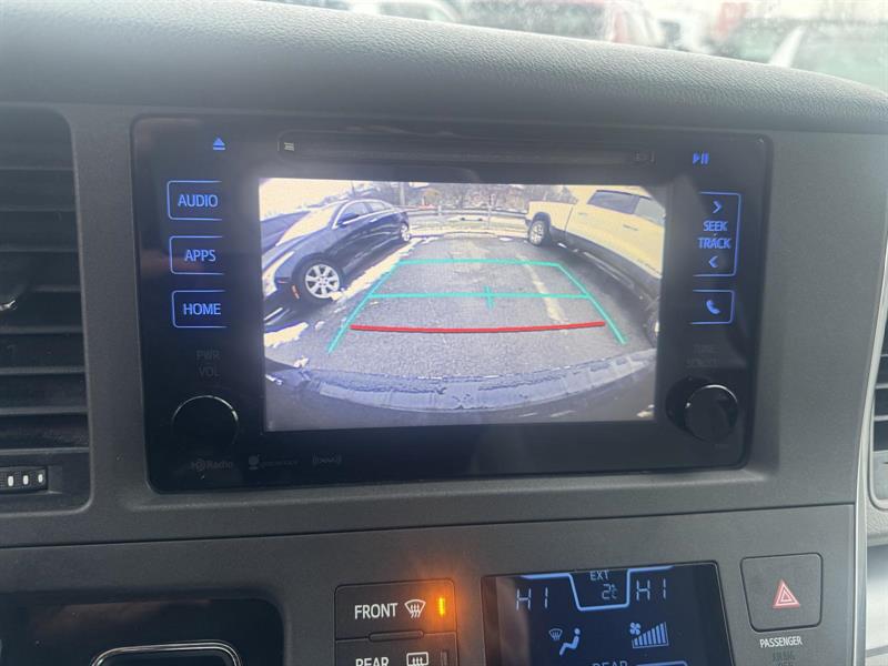 toyota Sienna Le 2017 - 12