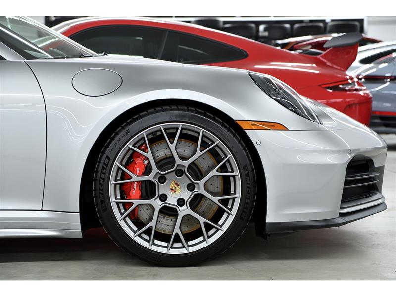 porsche 911 2025 - 4