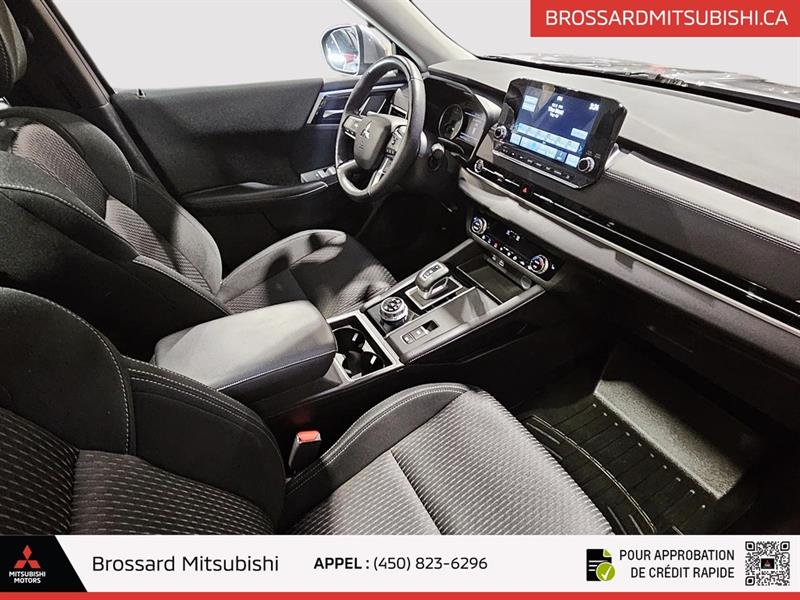 mitsubishi Outlander 2023 - 18