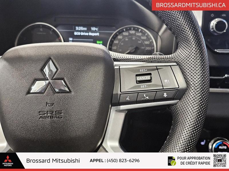 mitsubishi Outlander 2023 - 23