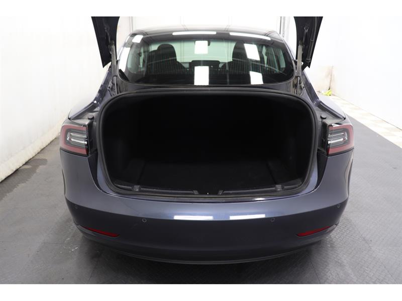 tesla Model 3 2020 - 8