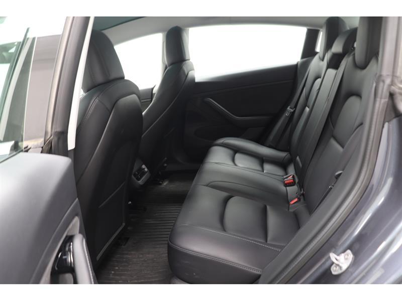 tesla Model 3 2020 - 17