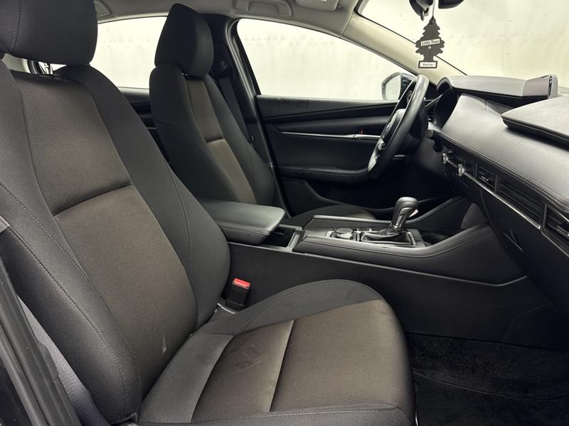 mazda Mazda3 2022 - 32