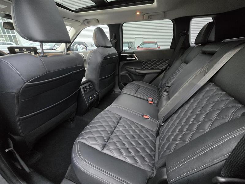 mitsubishi Outlander 2022 - 11