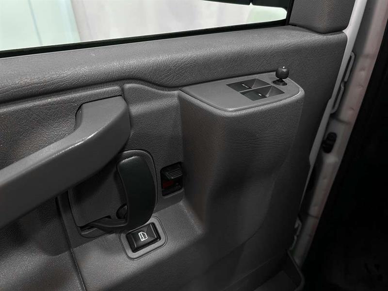 gmc Savana 2022 - 10