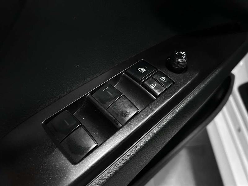 toyota Camry 2023 - 11