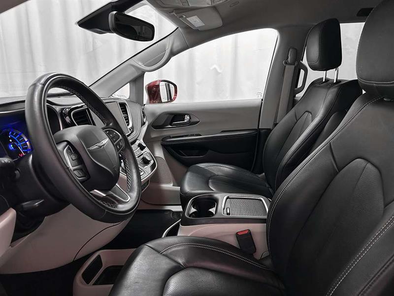 chrysler Pacifica 2022 - 21