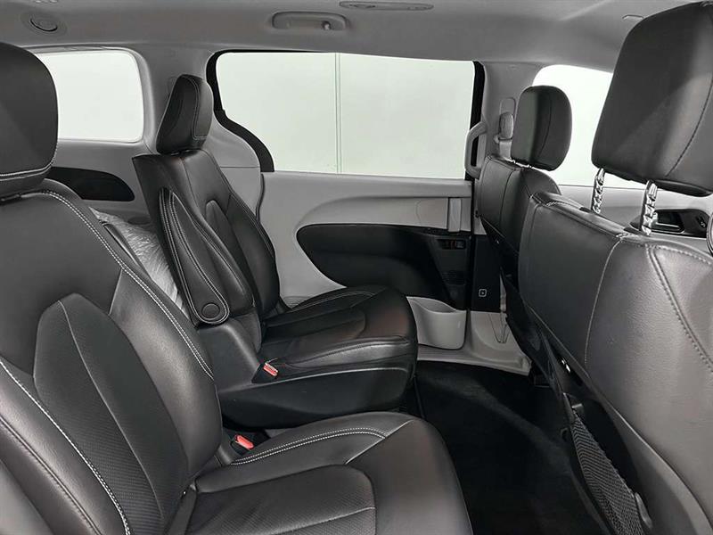 chrysler Pacifica 2022 - 25
