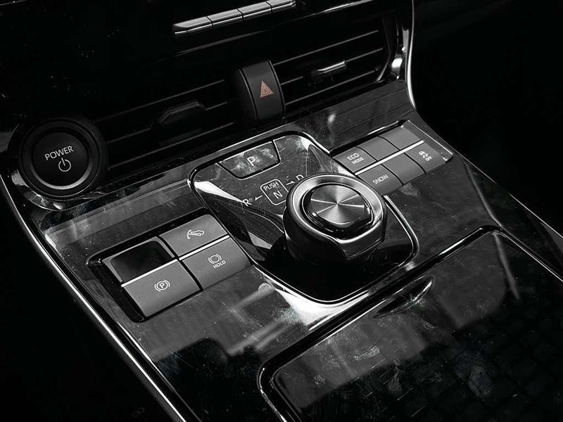 toyota bZ4X 2025 - 17