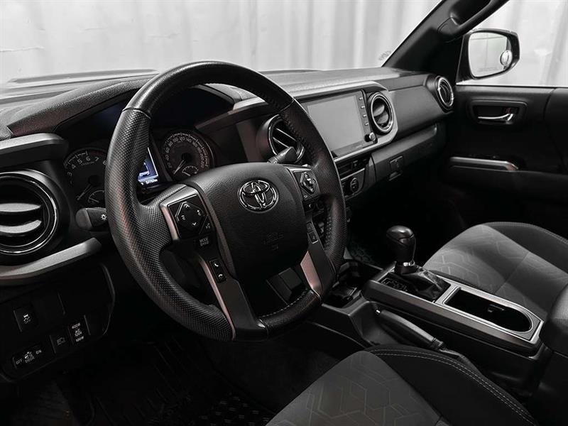 toyota Tacoma 2022 - 11