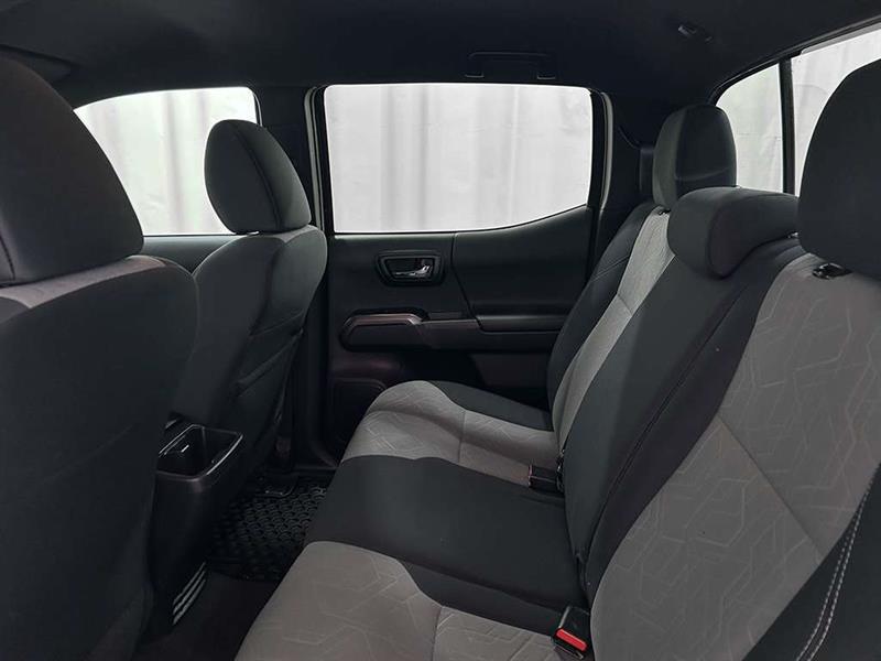 toyota Tacoma 2022 - 25