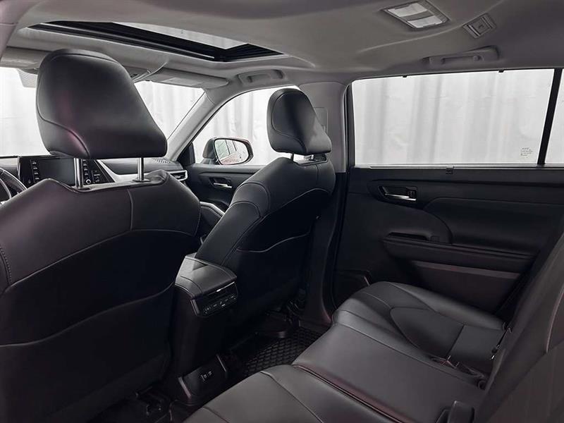 toyota Highlander 2021 - 24