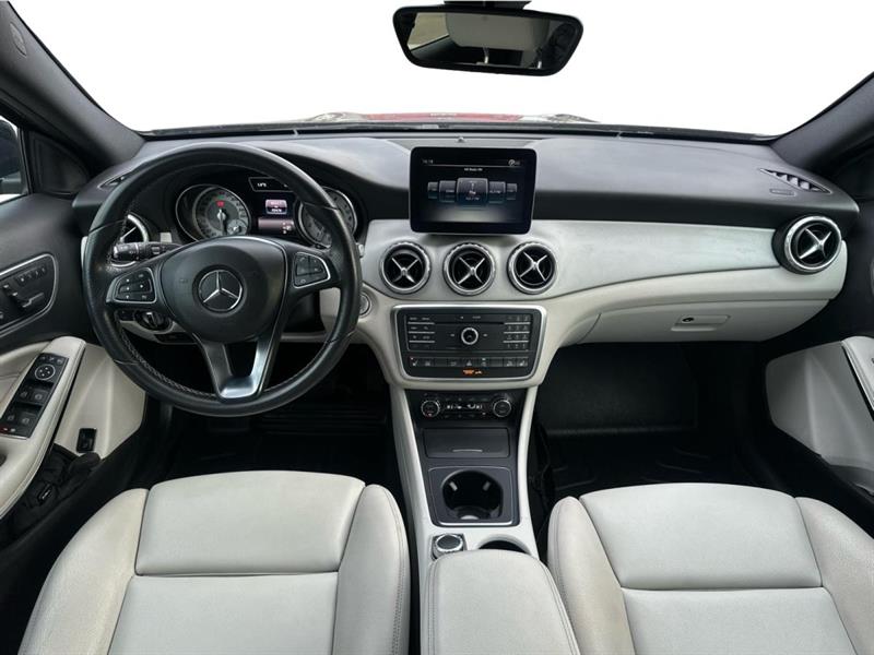 mercedes-benz GLA250 2017 - 9