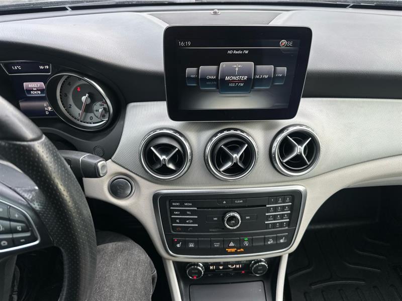 mercedes-benz GLA250 2017 - 15