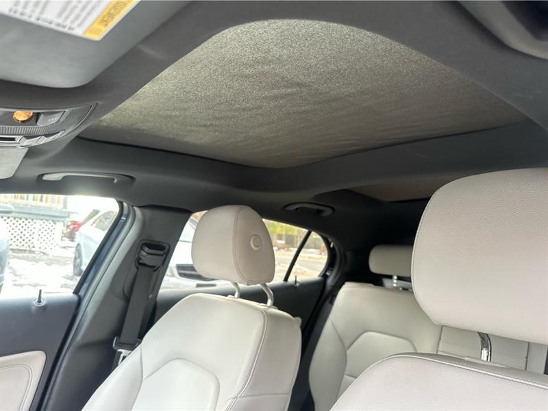 mercedes-benz GLA250 2017 - 16