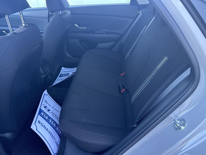 hyundai Elantra 2022 - 19