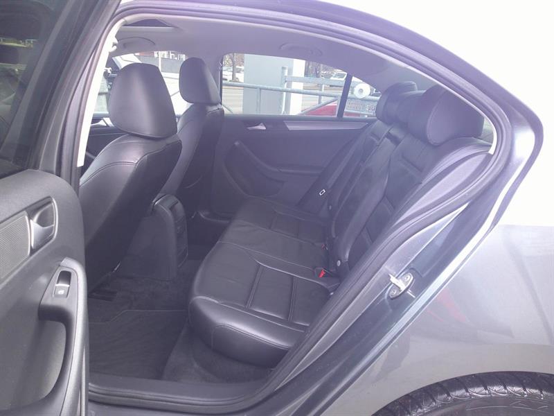 volkswagen Jetta 2017 - 14