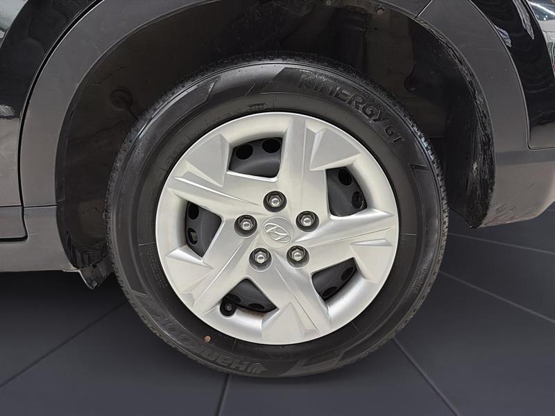 hyundai Venue 2022 - 25