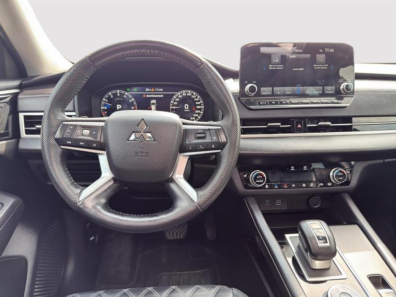 mitsubishi Outlander 2023 - 16