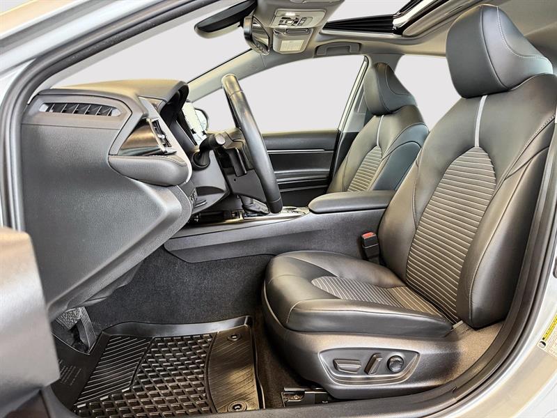 toyota Camry Hybrid 2022 - 2