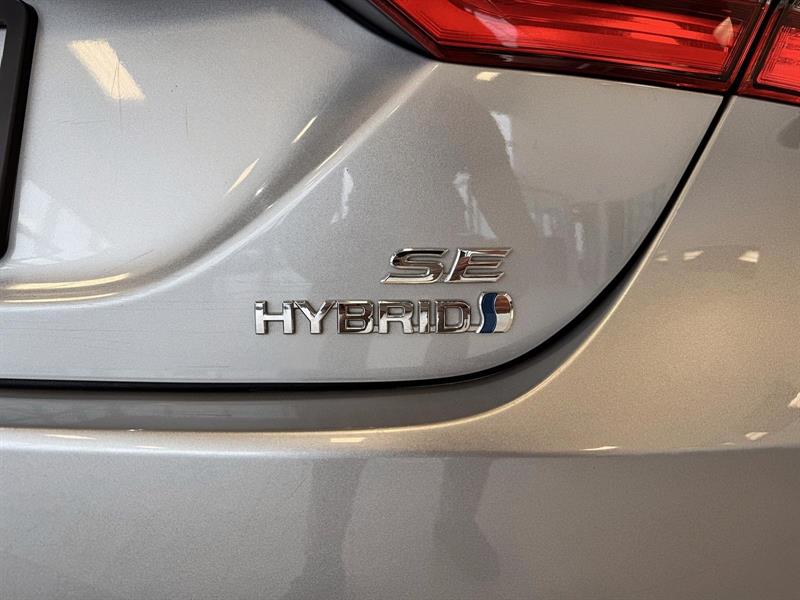 toyota Camry Hybrid 2022 - 9