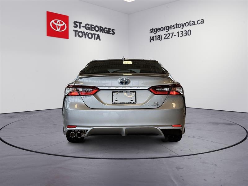 toyota Camry Hybrid 2022 - 14