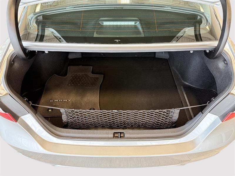 toyota Camry Hybrid 2022 - 17