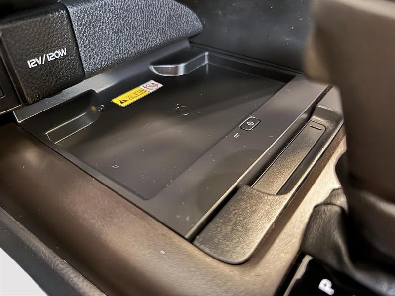 toyota Camry Hybrid 2022 - 27