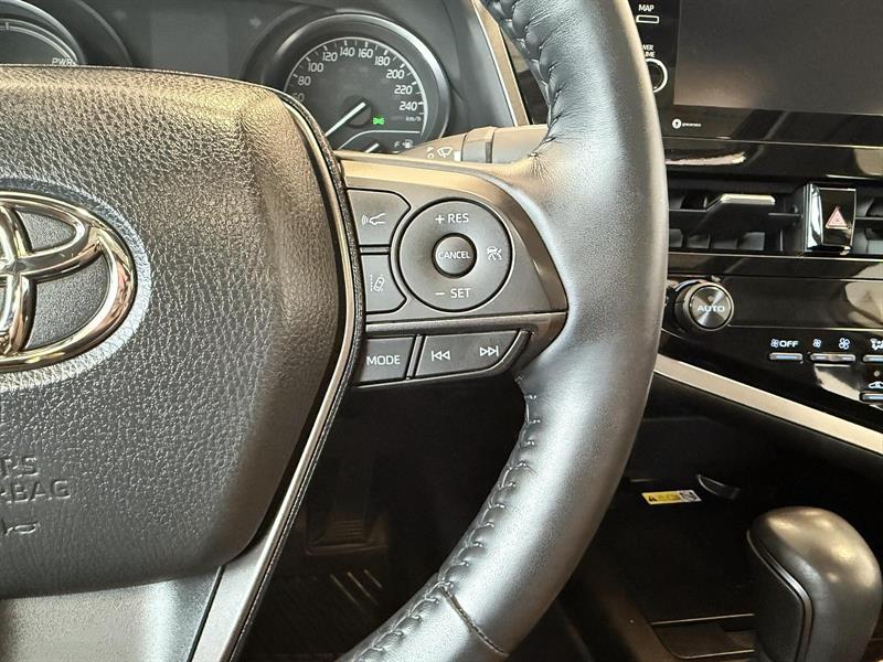 toyota Camry Hybrid 2022 - 31