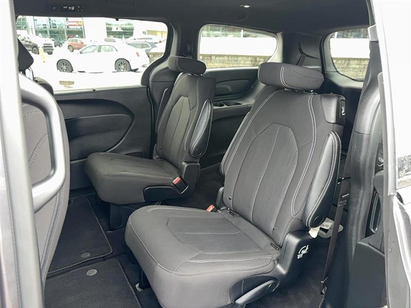 chrysler Pacifica 2022 - 9