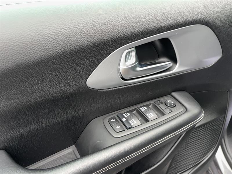 chrysler Pacifica 2022 - 12