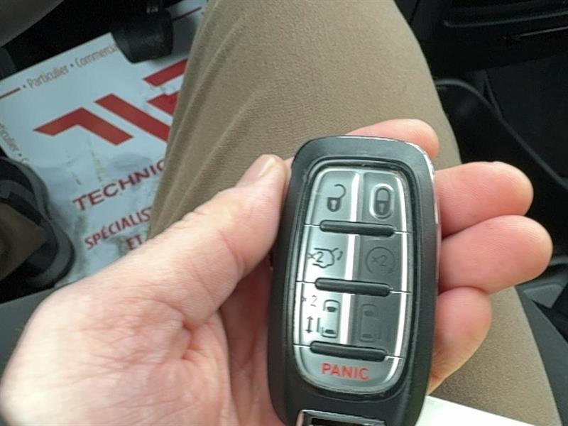 chrysler Pacifica 2022 - 18