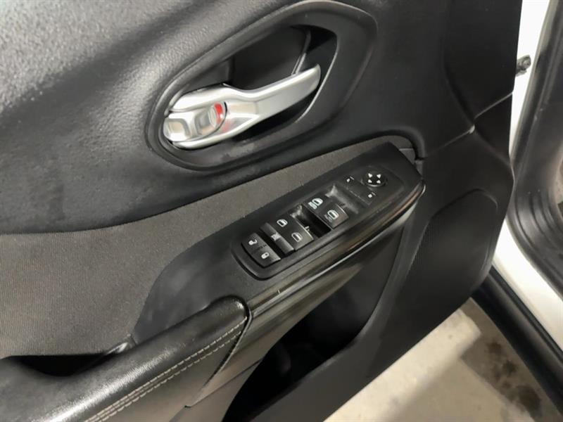 jeep Cherokee 2016 - 10