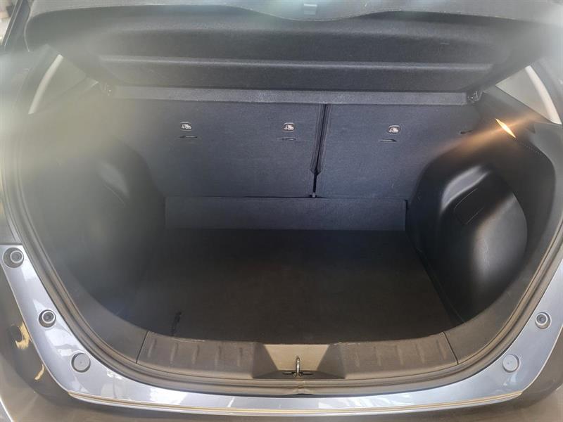 nissan LEAF 2019 - 11