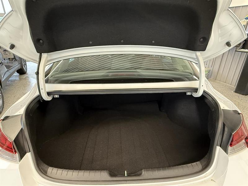 hyundai Elantra hybride 2022 - 11